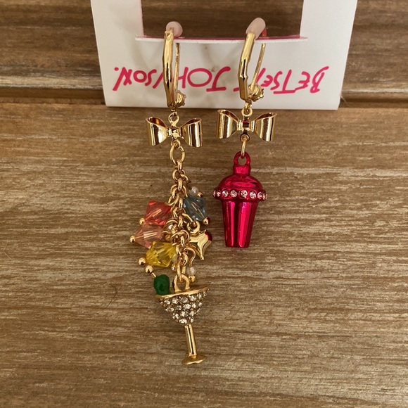 Betsey Johnson Martini earrings - Picture 2 of 6